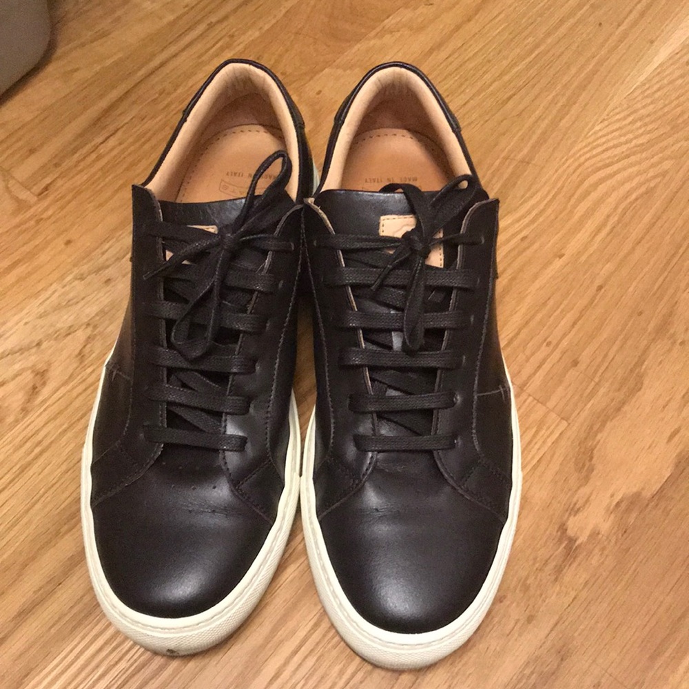 Men’s Greats tennis shoes in excellent condition